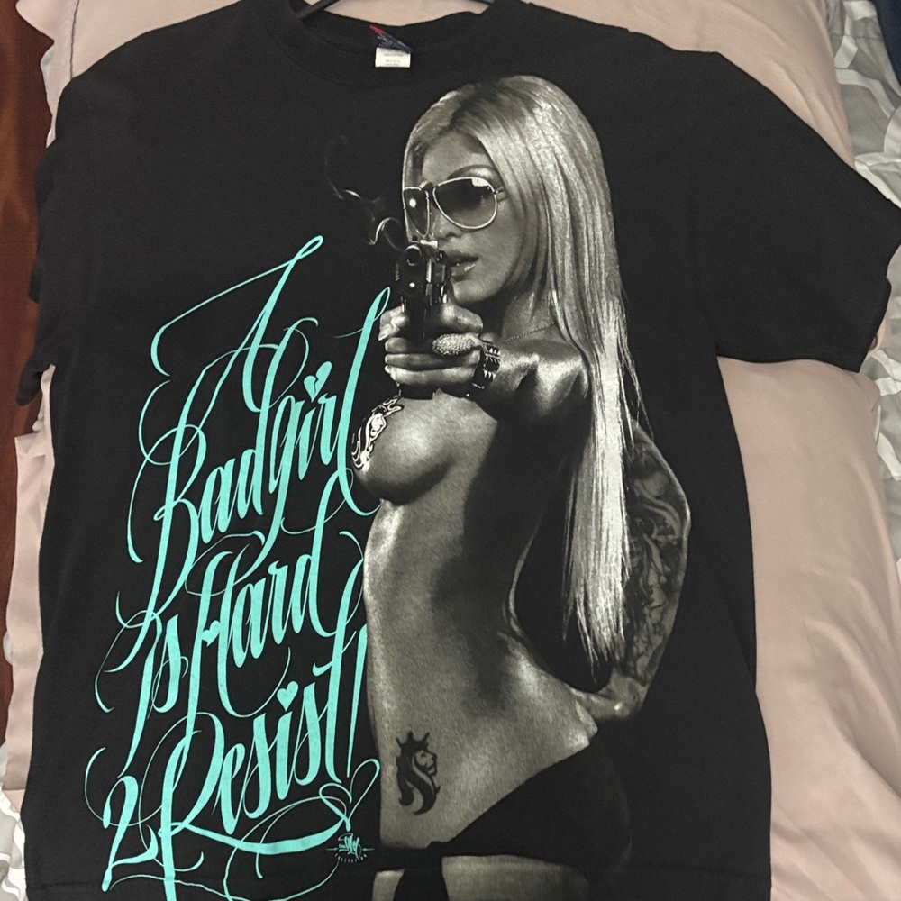 Black Graphic Tee - Short Sleeve